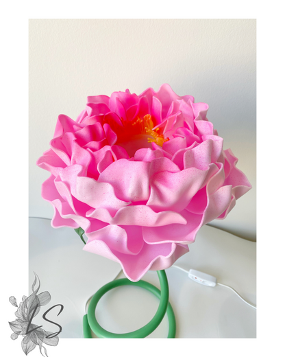 Rose pink twisty stem flower lamp