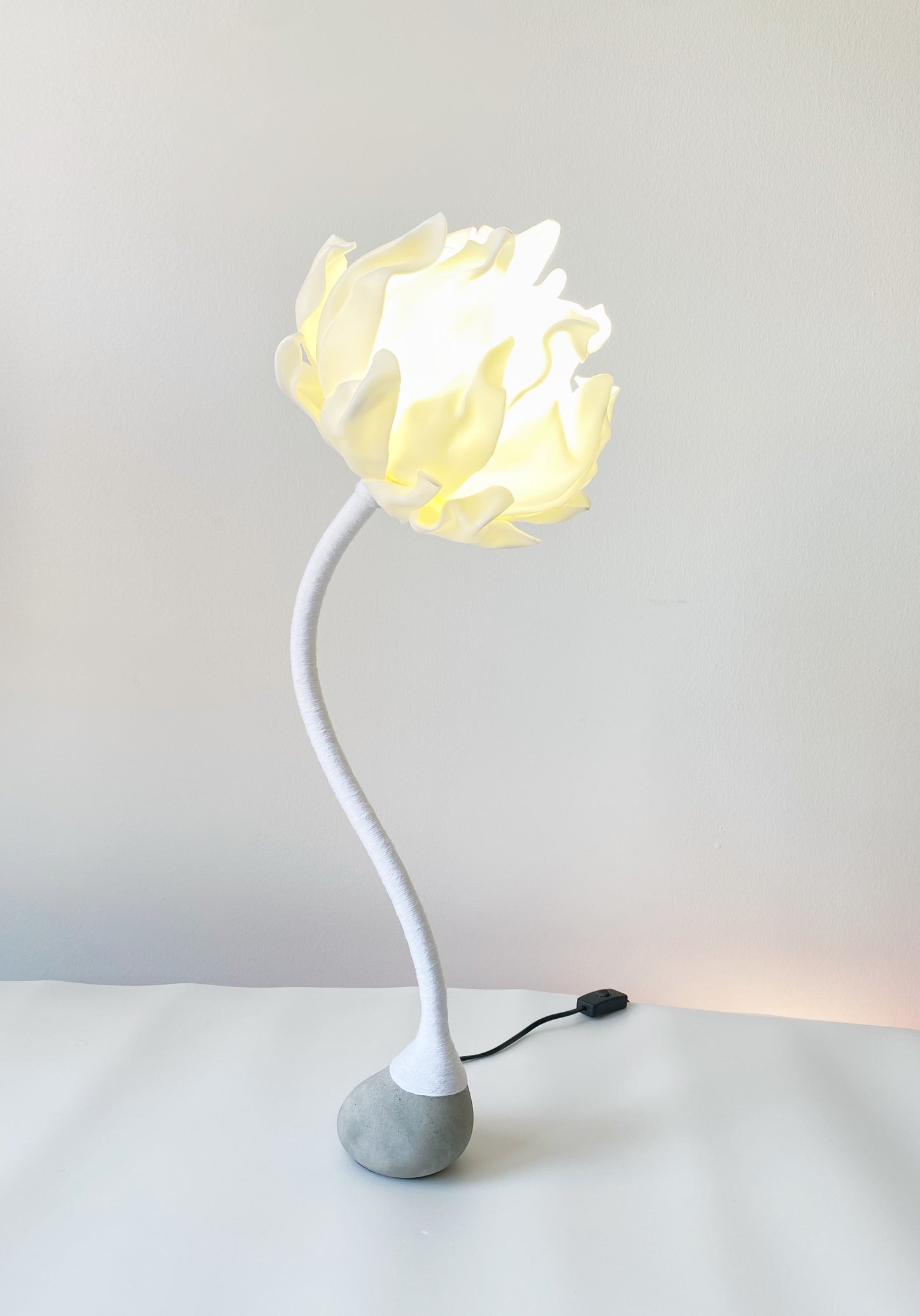 Stone base white flower night light 2